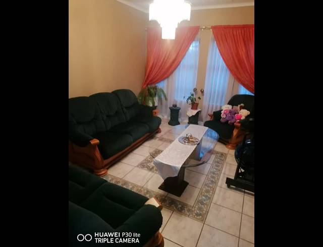 4 BEDROOM HOUSE FOR SALE IN BRACKENHAM